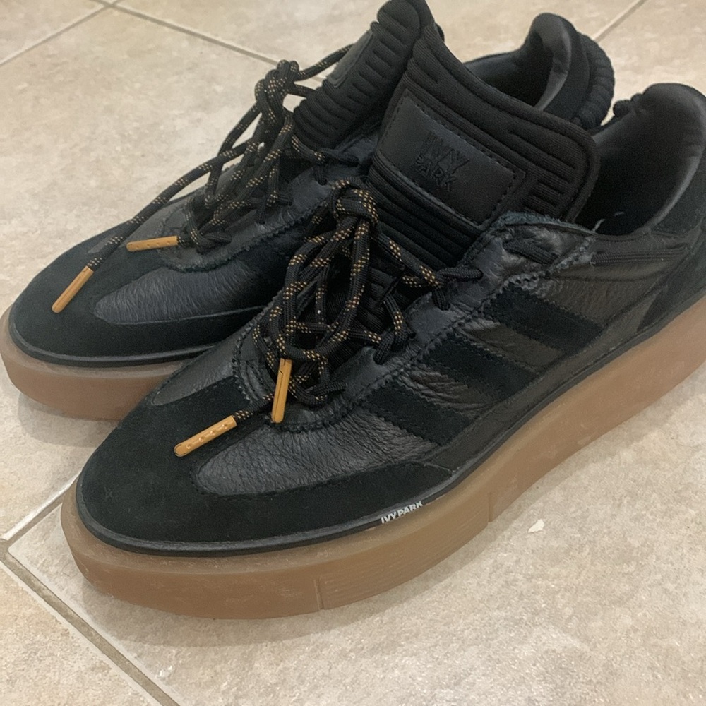 Adidas Ivy Park super sleek 72.